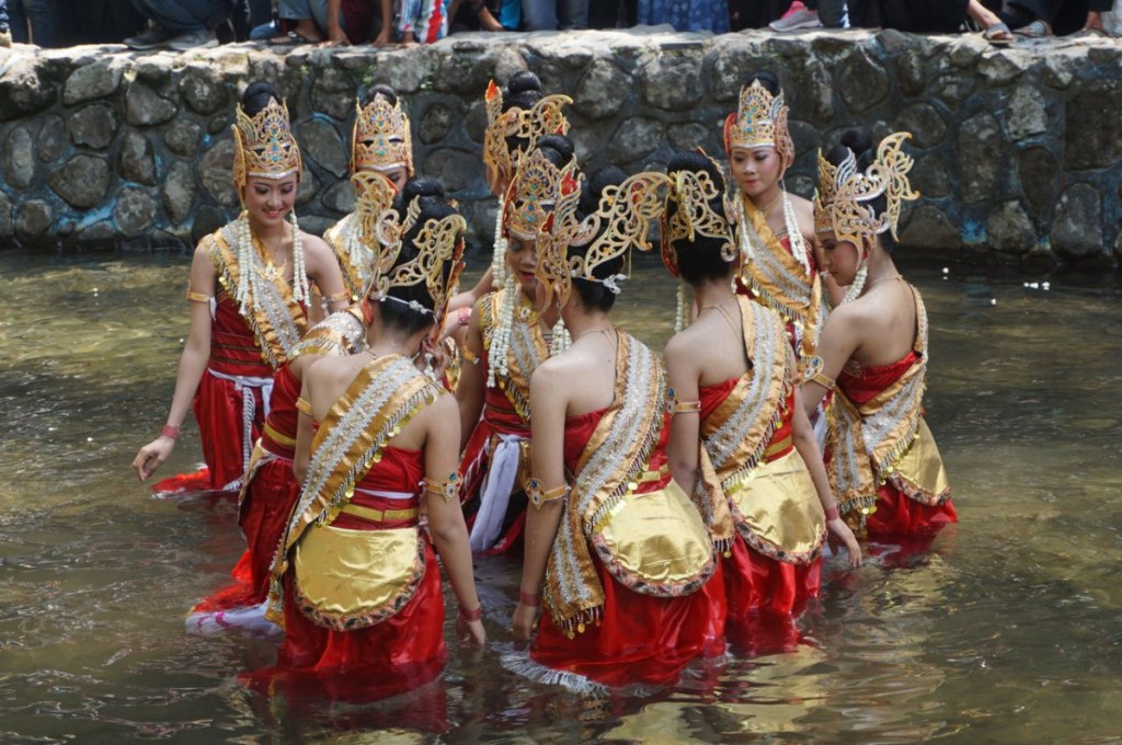 Mitos Air Terjun Sedudo Nganjuk, Kandaskan Hubungan hingga Lancarkan Karier&nbsp;Politik
