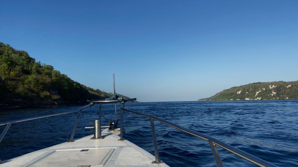 Wisata Snorkeling di Surga Bawah Laut Nusa Penida