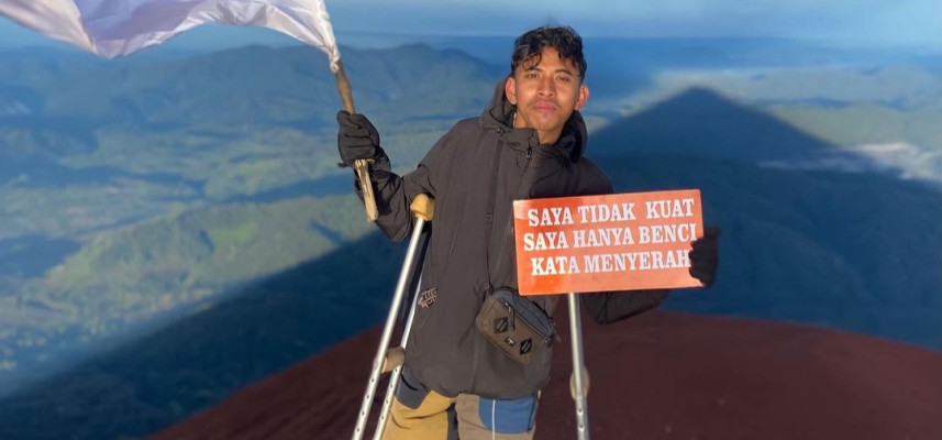 Kembali Beraksi, Anggi Wahyuda Taklukkan Banyak Gunung dengan Satu Kaki