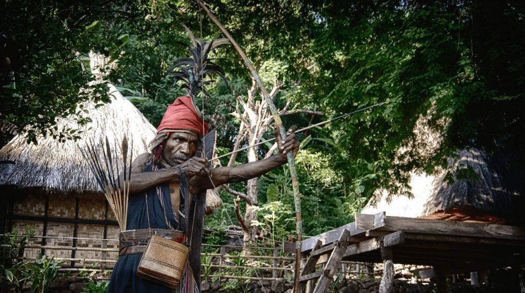 Suku Abui, Suku Paling Ramah yang Tinggal di Desa Paling Tradisional