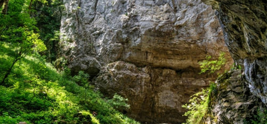 Menelisik Misteri Sanghyang Tikoro yang Acap Kali disebut Tenggorokan Dewa