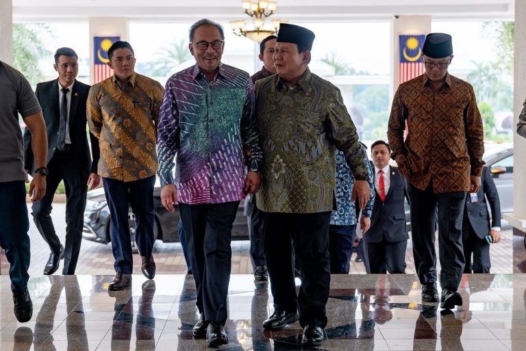 Prabowo Temui PM Malaysia, Bahas Apa?